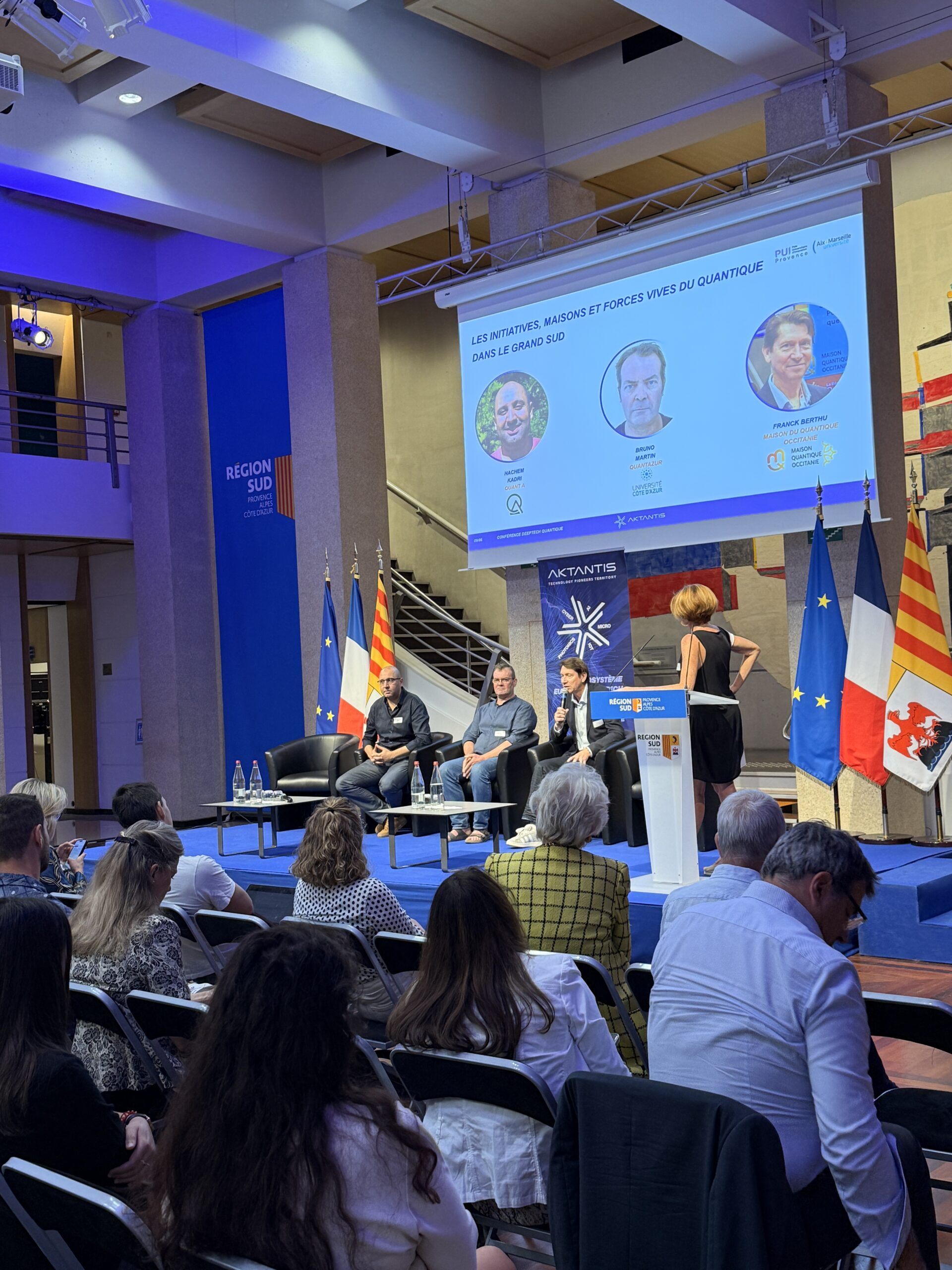 Photo table ronde conf quantique